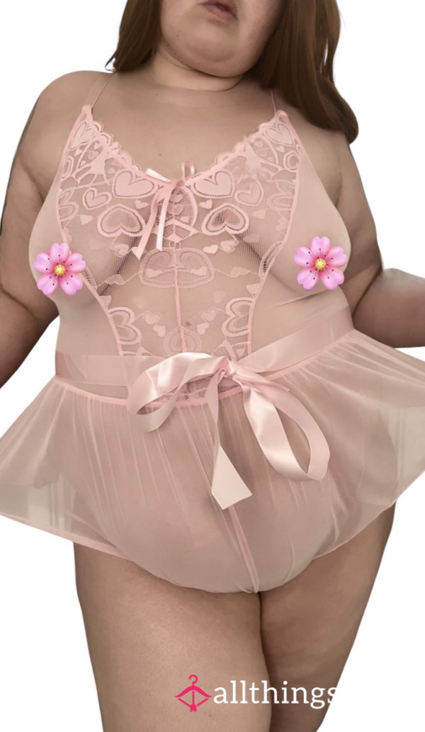 💓 Baby Pink Sheer Mesh Plus Size Bodysuit Worn By A BBW 💓