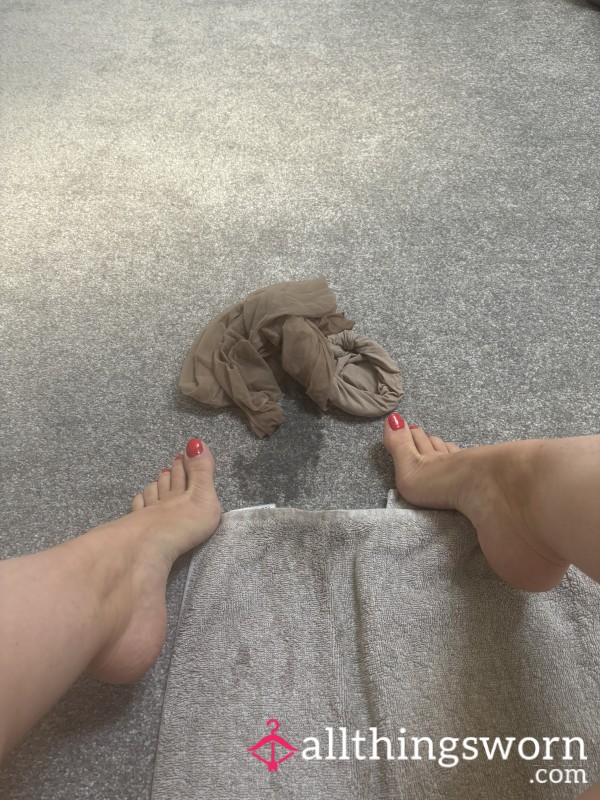 Squirt Over Tights And Feet Content Multiple Orgasms 💦💦💦