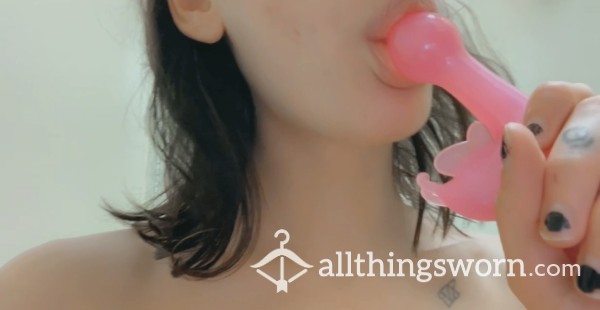 1 Min Pink Di**o Sucking And F**king Toy Video 💖