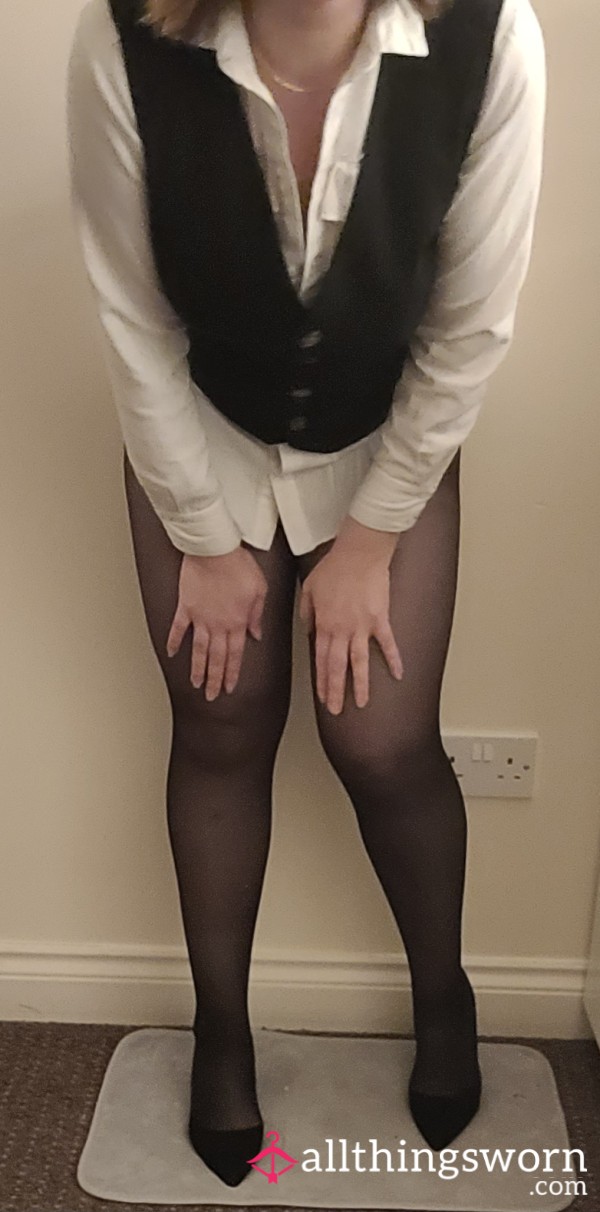 10-Hour Receptionist Tights 🖤