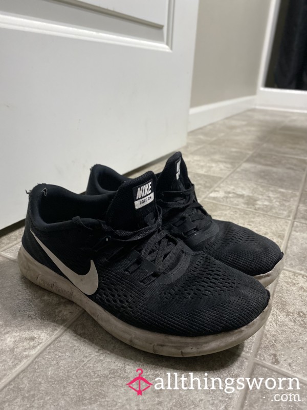 * SOLD * 10+ Year Old Nikes 😷 Wore These In High School 🤭🎀