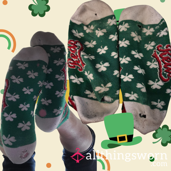 🍀 14 YEAR OLD SOCKS! Clovers And Reds Baseball Logo