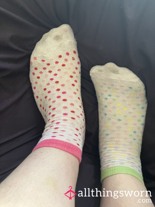 2️⃣ Pairs Of 🩷 Polka Dot 💚 Socks 🧦