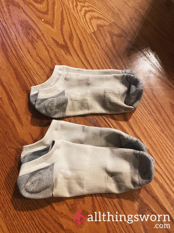 2 Pairs Of Stinky Gym Socks