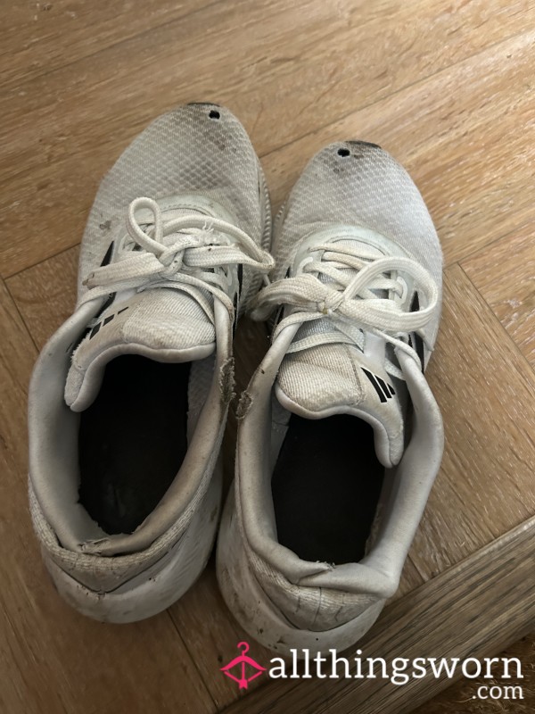 3 Year Old BATTERED Adidas Gym Trainers