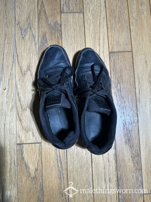 3 Year Old Black Reebok Cla**ics