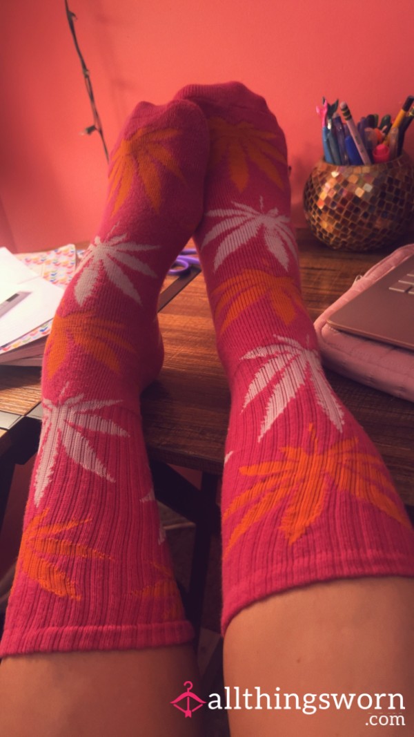 🧦 💕💨