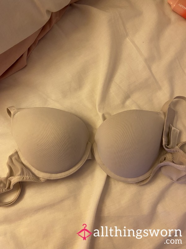 32A Plain White Bra Owned For 10+ Years🤍