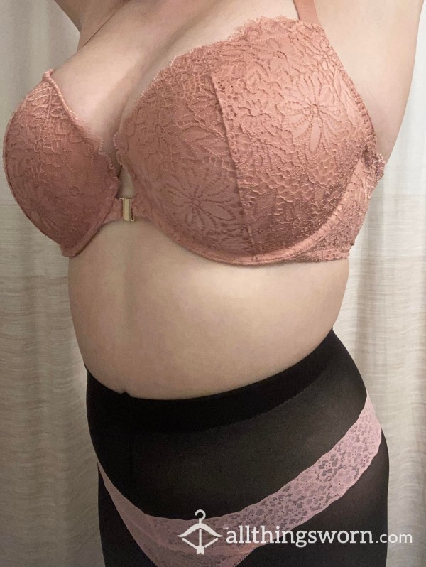 36DDD S**y Pink Push-up <3