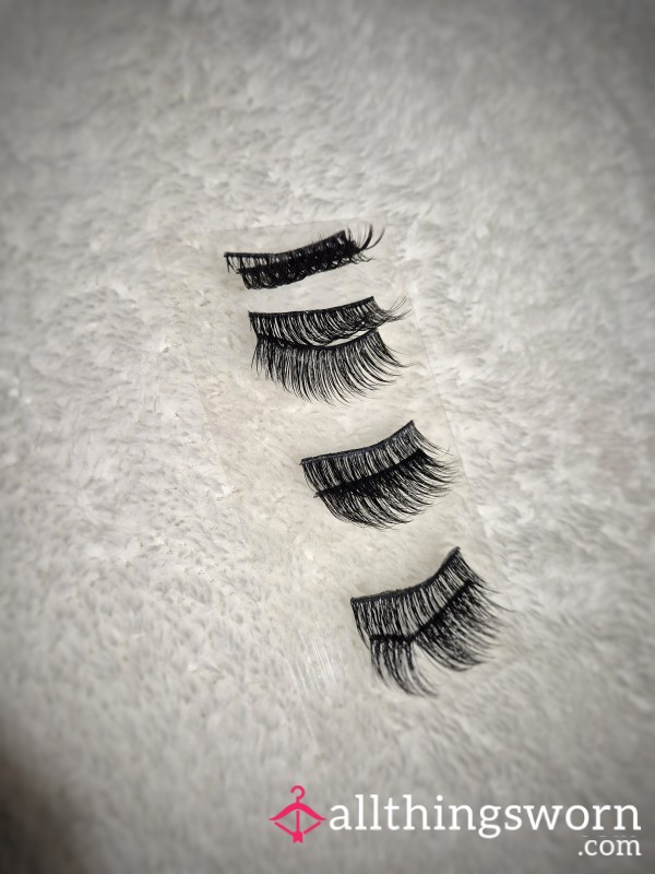 4 Pairs Of Used Eyelashes