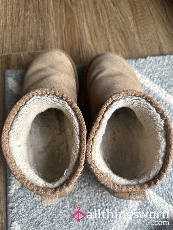 4 Year Old Uggs!