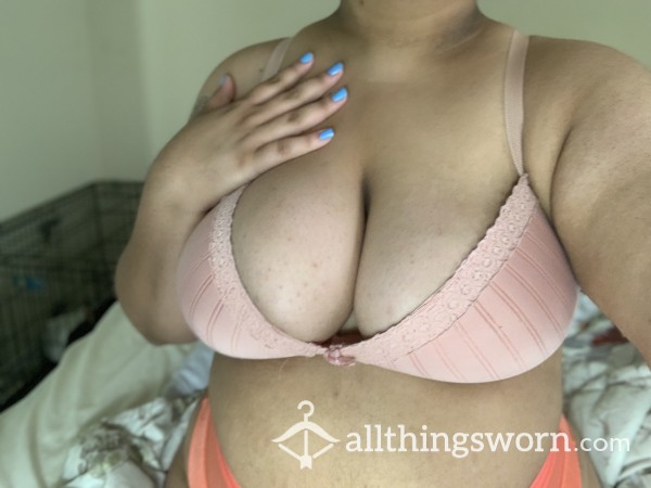 40 DD Well Worn Pink Bra