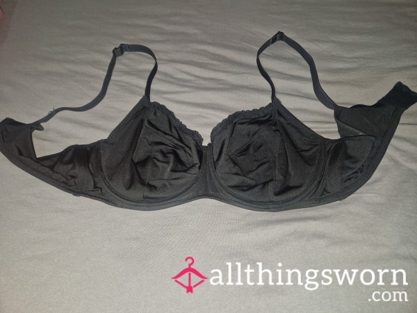 40F Well-worn Black Bra