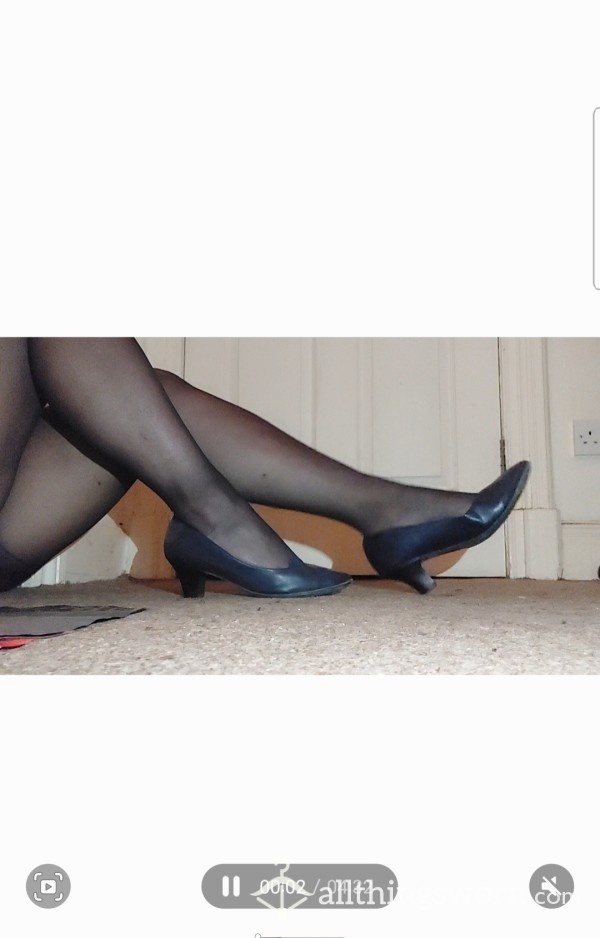 4min 35 Of Me In Denier Navy Tights & Heels & Taking Them Off