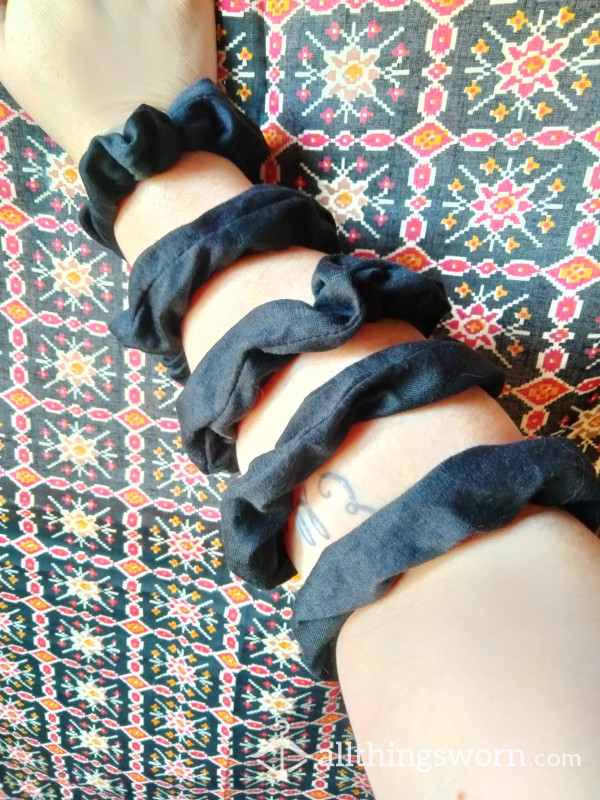 5 Black Cotton Scrunchies