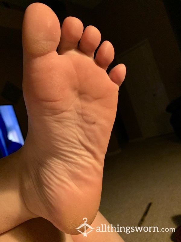 Size 6 Feet-5 Pics!