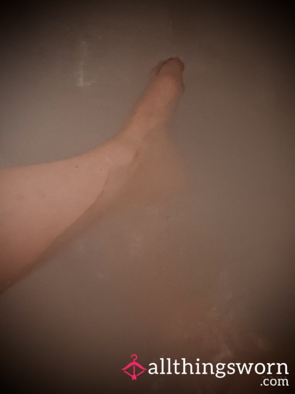 5 Soapy Feet Pictures