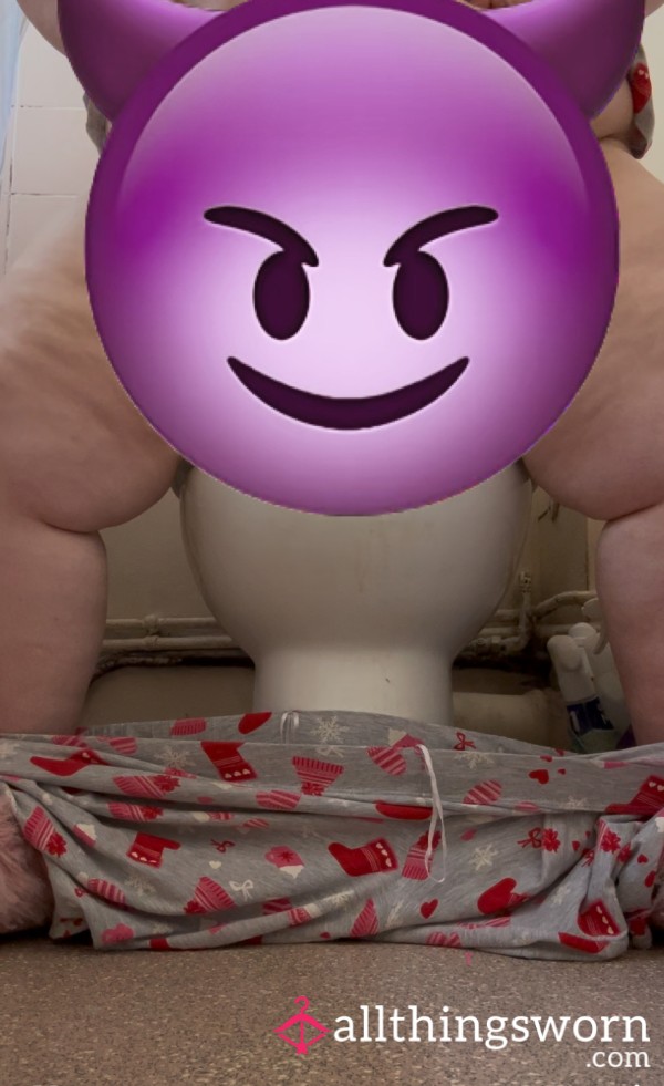 59 Second Video - Weeing While Standing 💦🚽