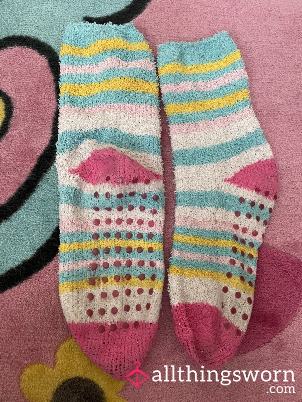 7 Years Old Fluffy Striped Colourful/Rainbow Bedtime Socks With Grip