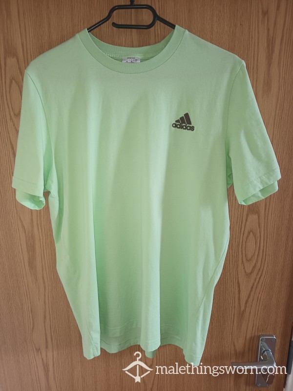 Adidas Shirt (M) 👕