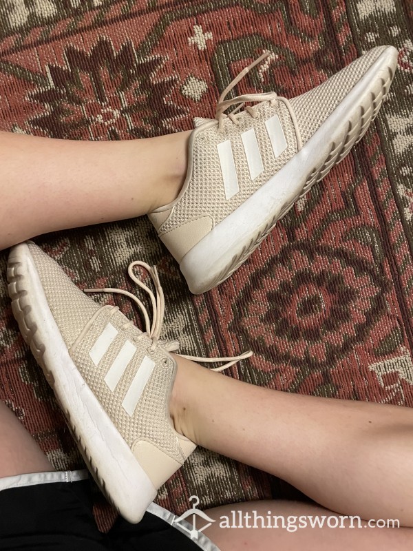 Adidas Sneakers