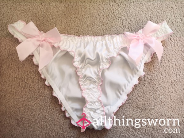 Adorable White Briefs With Pink Bows