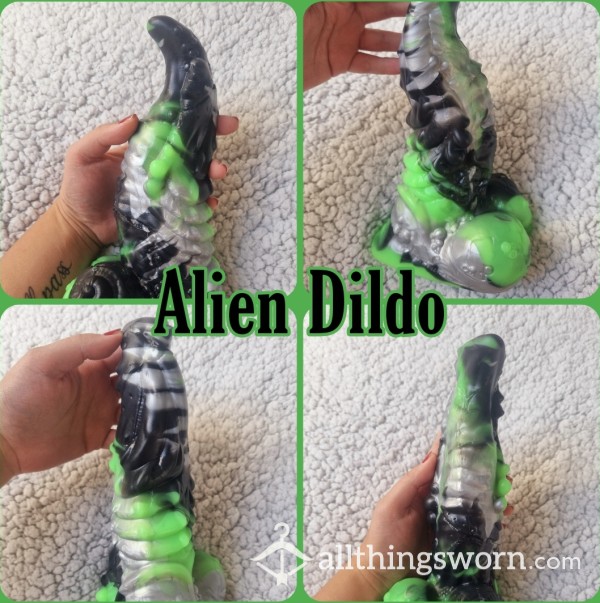 👽 Alien Di**o 👽 Nice Medium Sized Firm Sillicon Halloween 🎃