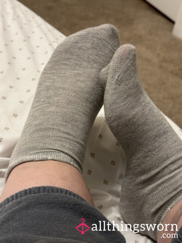 All Grey Thin & Smelly 🧦🥵