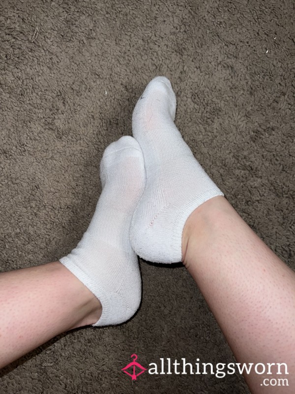 All White Ankle Socks 48hr Wear