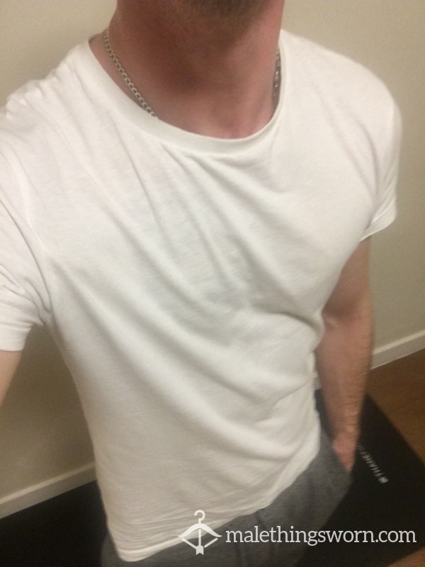 Sweaty Gym Shirt White 👕