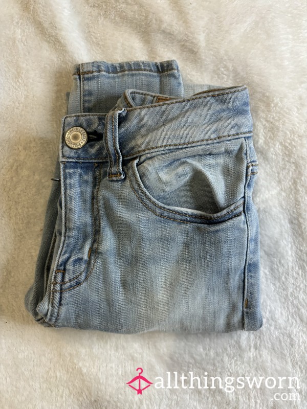 American Eagle Light Blue Jeans