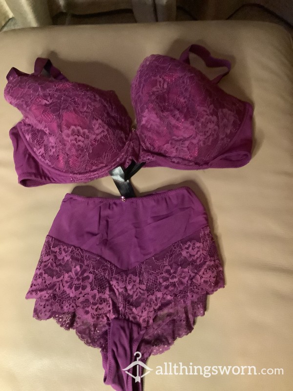 Ann Summers S**y Lace Lingerie Set