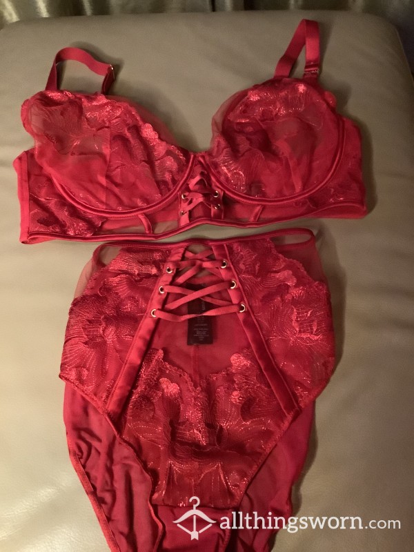 Ann Summers S**y Bombshell Red Set