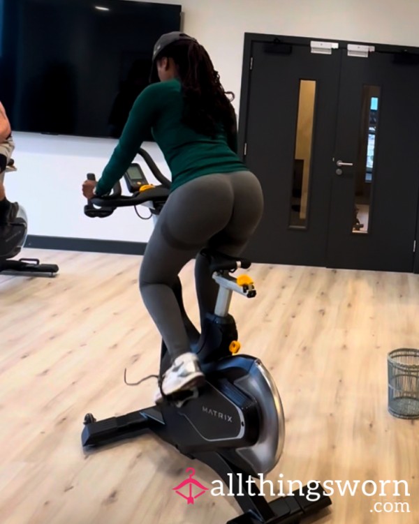 A** Workout Video 🍑💦💋