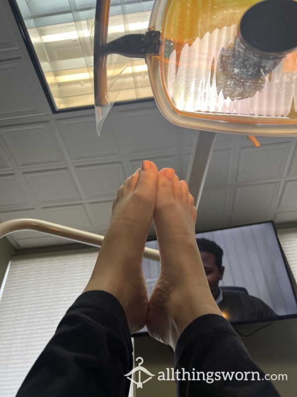 🦶🏼At The Dentist 🪥 🦷 Filming Me Rubbing My S**y Feet 🦶🏼 Together While My Dentist And Her HOT 🥵 A**istant 🌈 Drill My Cavity! 🦶🏼😈🦶🏼 Almost 3 Minutes Of Great Jerk Off Material!!🦶🏼🤸🏼‍♀️💦