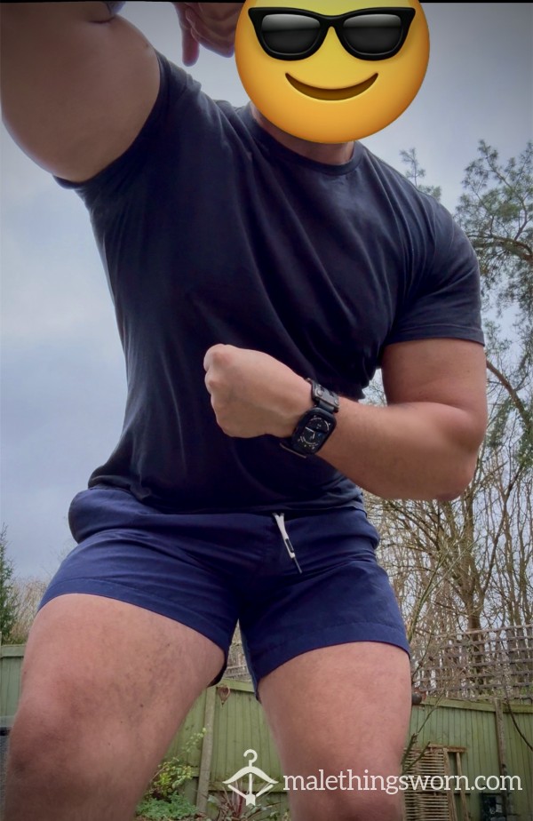 FLEX 💪🏽 FRIDAY AUTHENTIC REISS BLACK TEE WELL WORN USED SWEATY 🥵 ARMPITS STINK & SKUNKED 💪🏽🥵👍🏽🍆💧💧💧👕👅📦 🤪✅