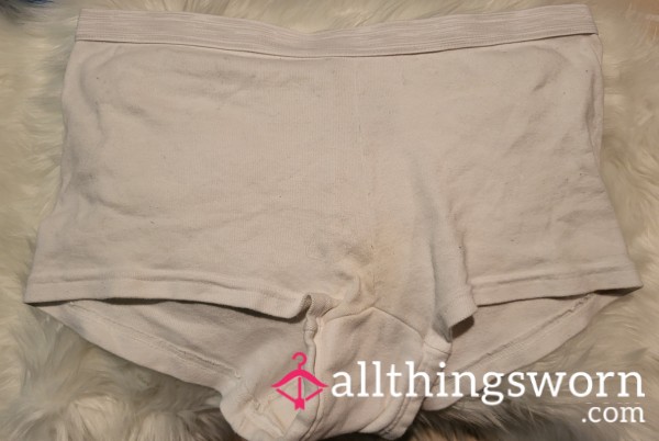 B9: XL White Hanes Boyshorts