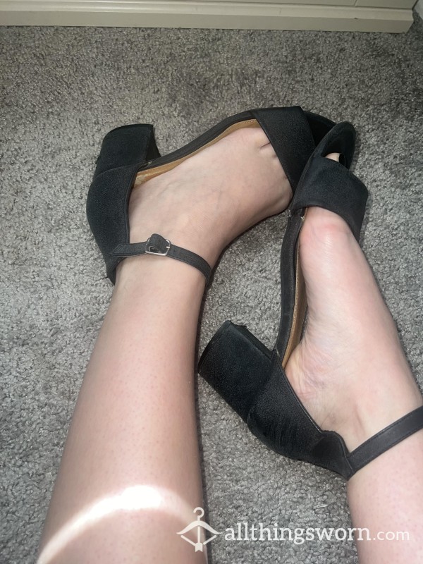 BANKER HEELS