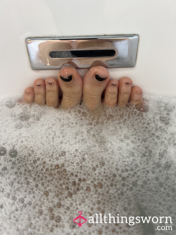 Bath Time Feet