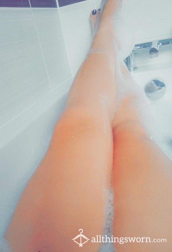 Bath Time S**ting Session