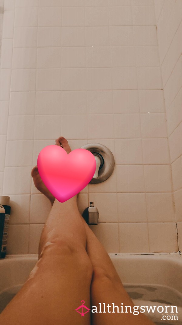 Bathtime Feet