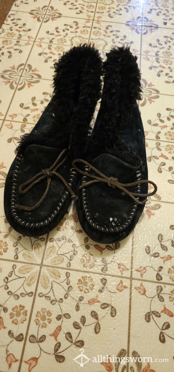 Beatup/worn Ugg Slippers