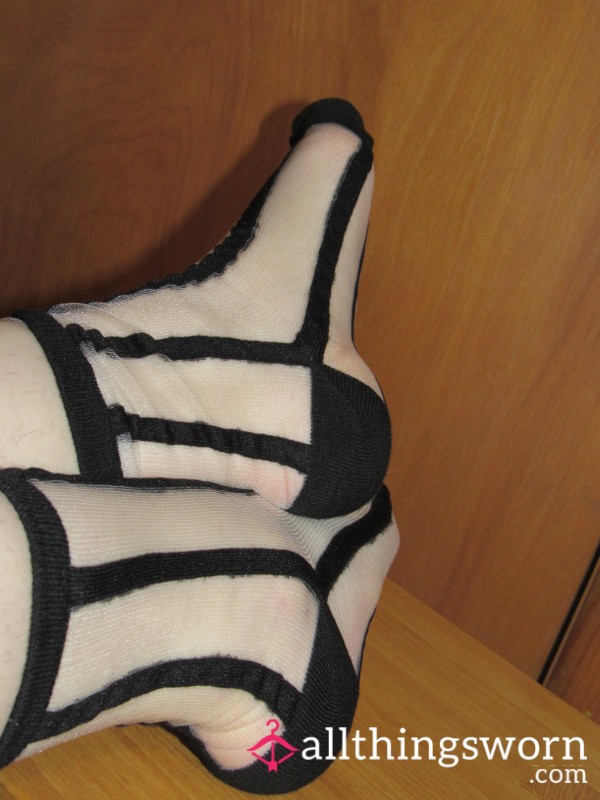 Beetlejuice Beetlejuice Bee--eeautiful Stripe Sheer Socks