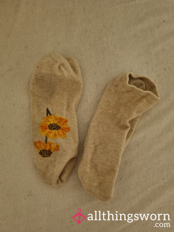 Beige Flower Socks