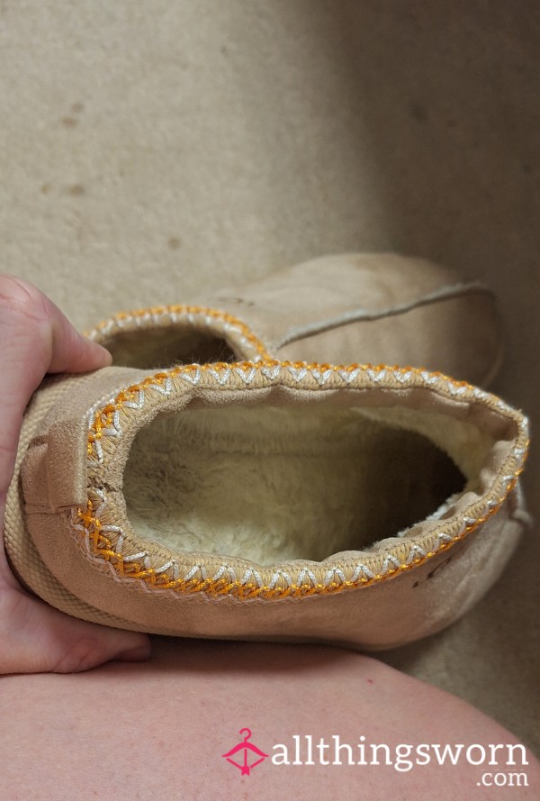 Sweaty Well Worn Beige Slippers