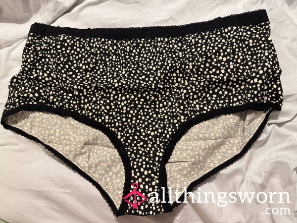 Black And Cream Dotted Cotton Fullbacks