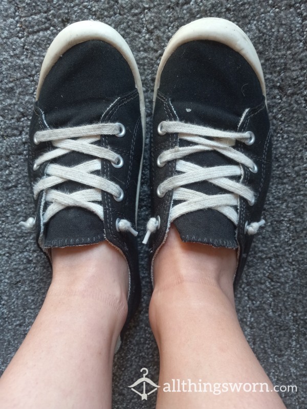 Very Well Worn Black And White Flat Shoes! Size 7. Guaranteed To Be Stinky!