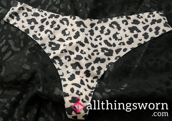 Black And White Leopard Seamless Thong