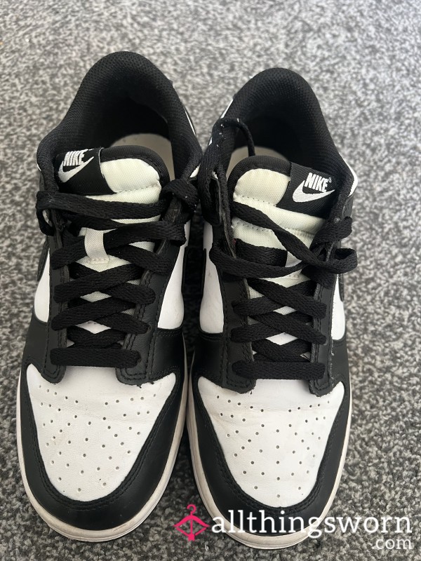 Black And White Nike Dunks