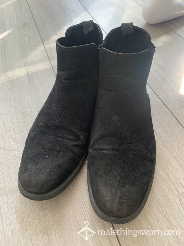 Black Chelsea Boots